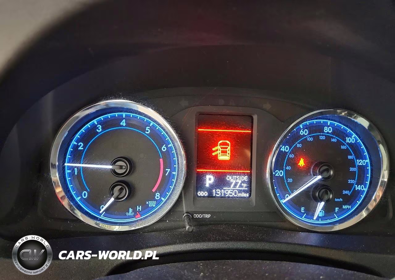 2018 Toyota Corolla Le VIN:2T1BURHE5JC995626 - 9