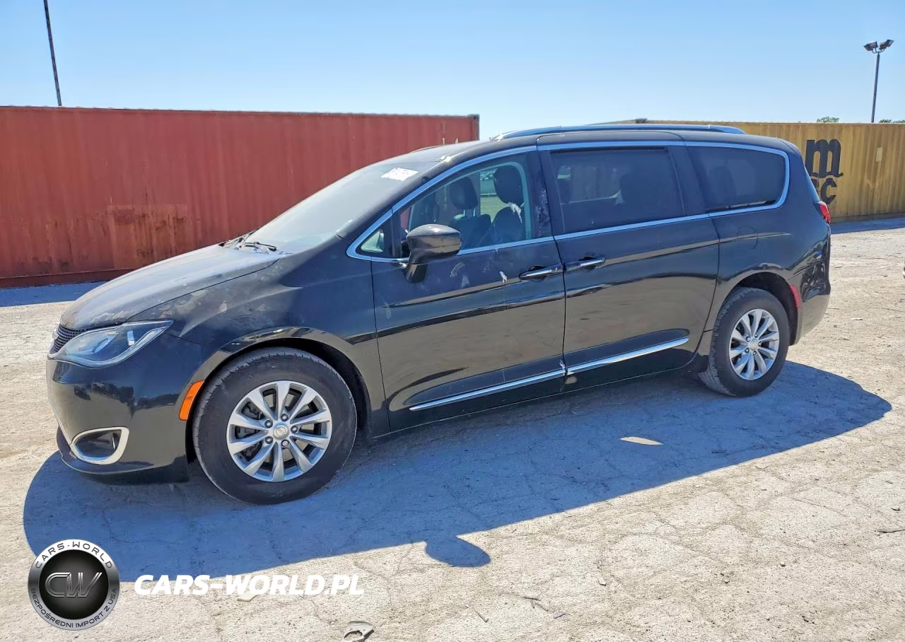 2018 Chrysler Pacifica Touring L