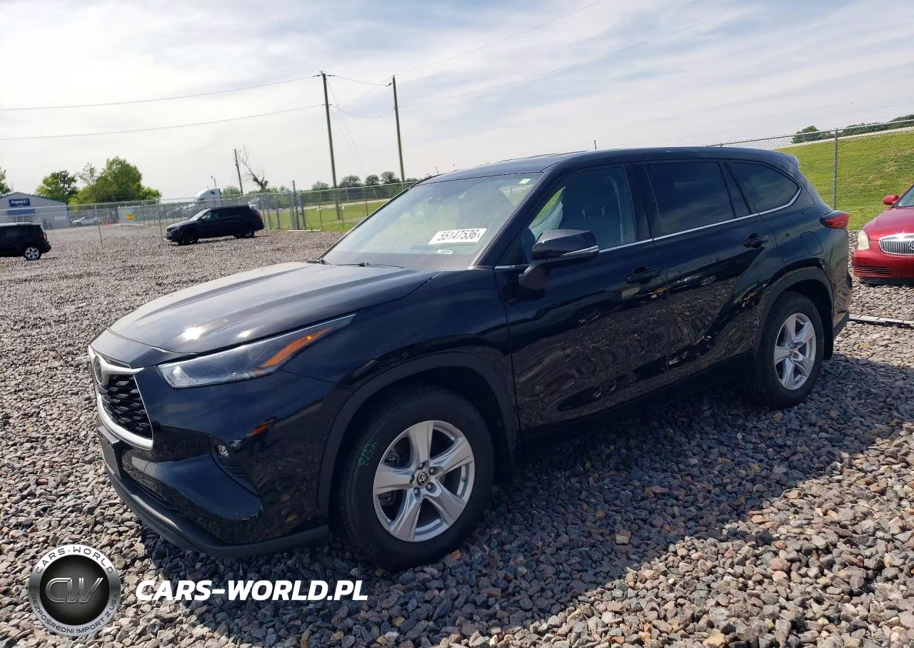 2021 Toyota Highlander Le – zdjęcie 1 z 12