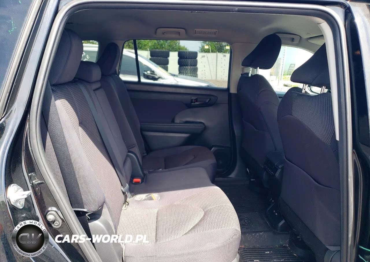 2021 Toyota Highlander Le VIN:5TDBZRBH3MS114275 - 10