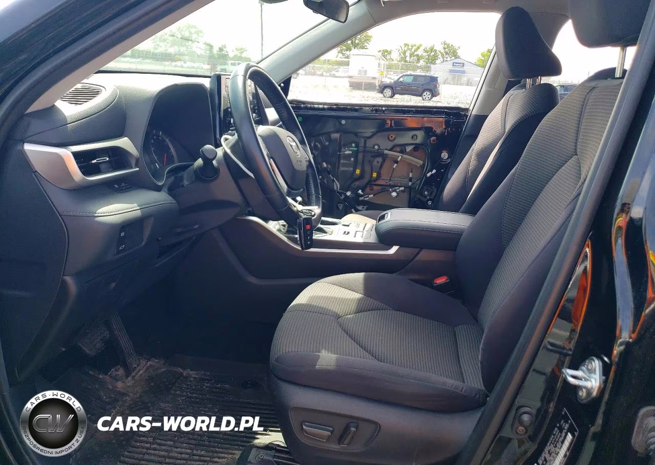 2021 Toyota Highlander Le VIN:5TDBZRBH3MS114275 - 7