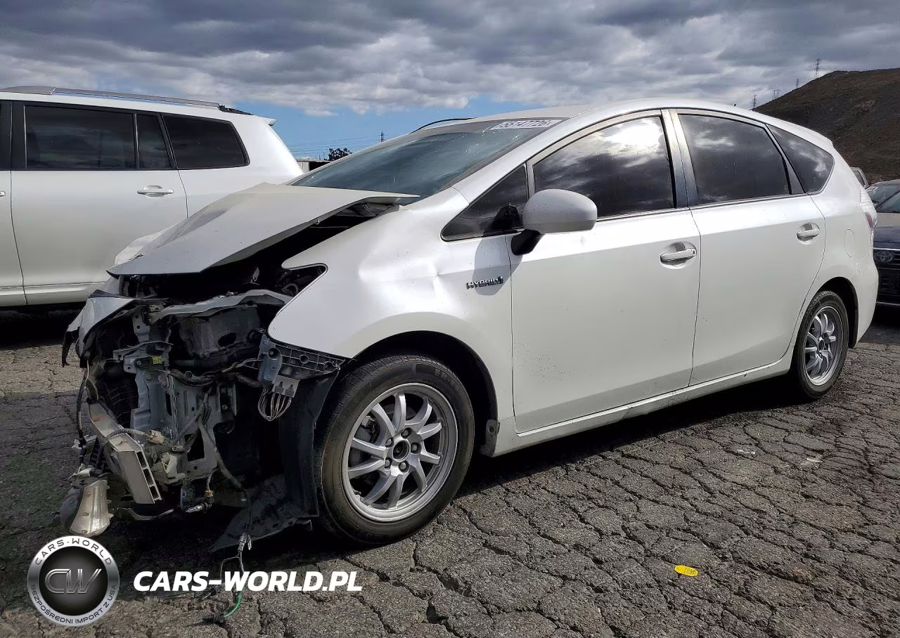 2014 Toyota Prius V Two – zdjęcie 1 z 12
