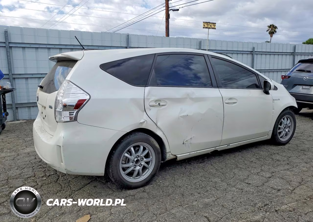 2014 Toyota Prius V Two VIN:JTDZN3EU1EJ006154 - 3
