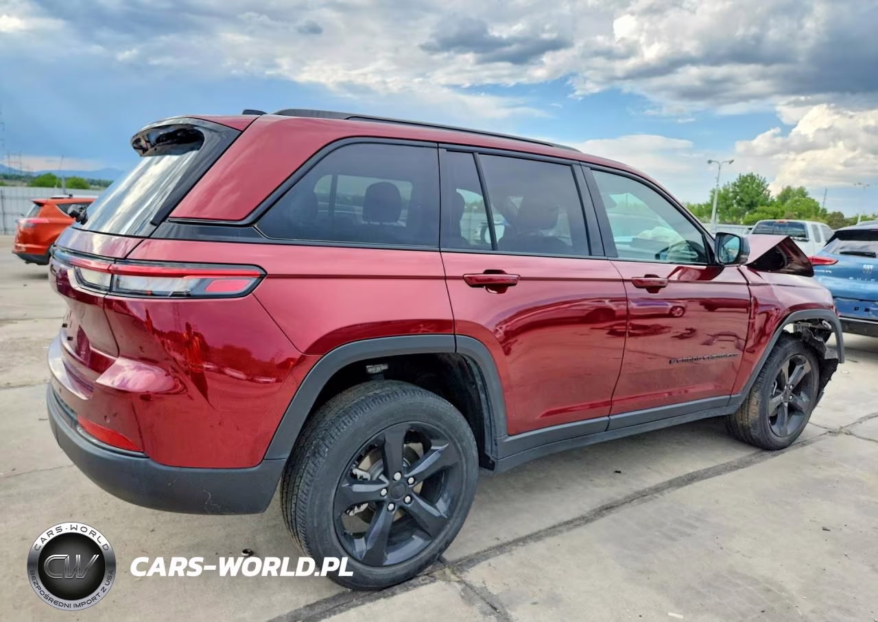 2023 Jeep Grand Cherokee Laredo VIN:1C4RJHAG5P8883006 - 3