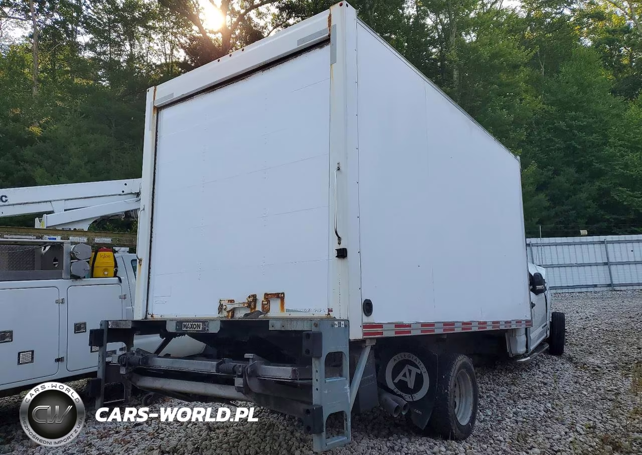 2017 Ford F550 Super Duty Box Truck VIN:1FDUF5GT1HED70722 - 3