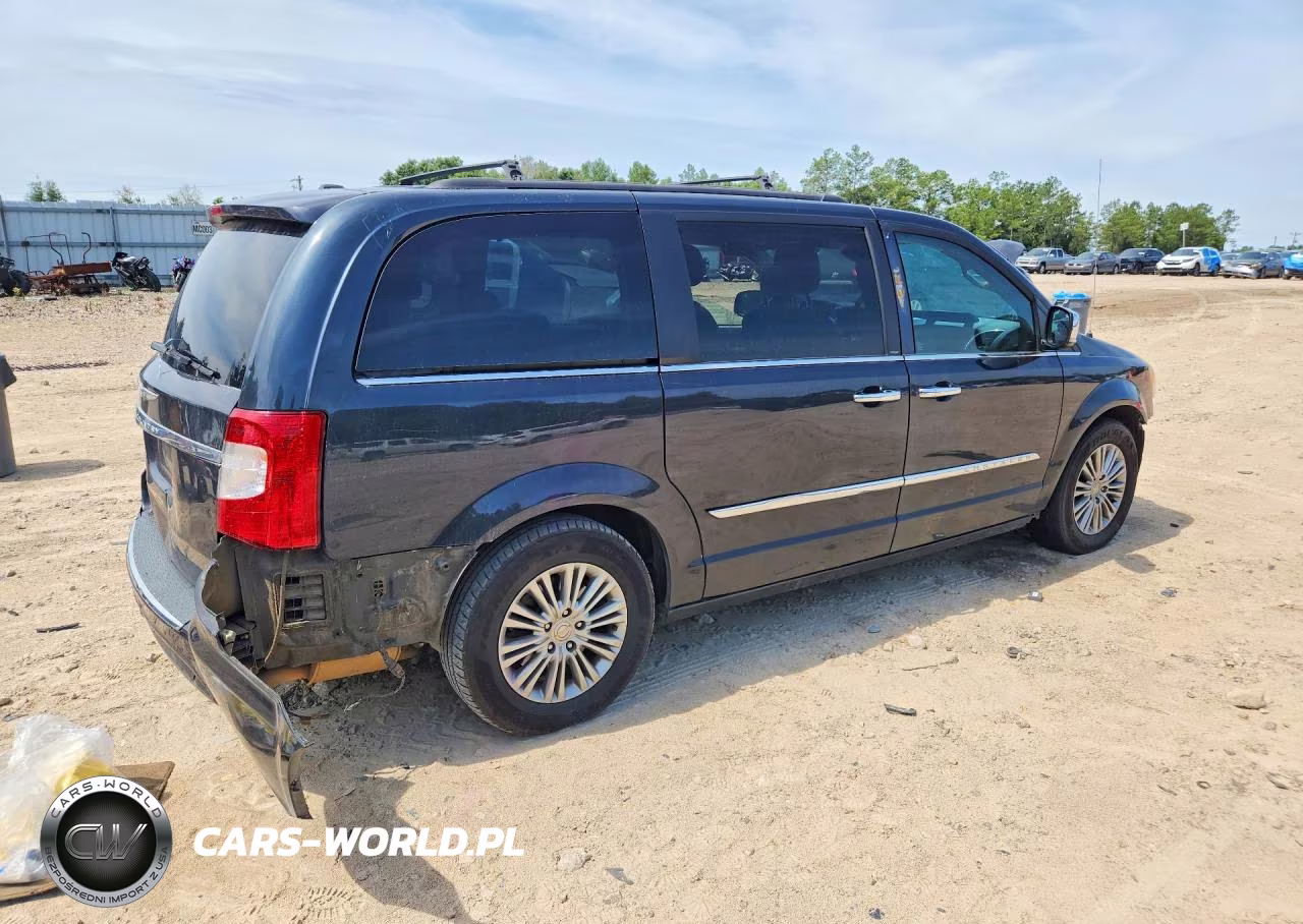 2013 Chrysler Town & Country Touring L VIN:2C4RC1CG4DR708924 - 3