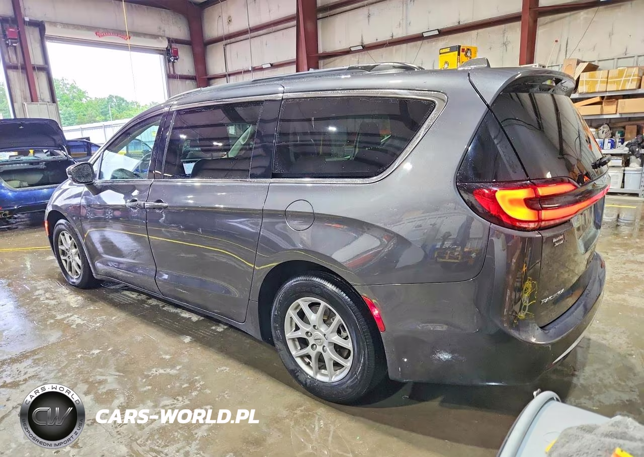 2022 Chrysler Pacifica Touring L VIN:2C4RC1BG8NR194451 - 2