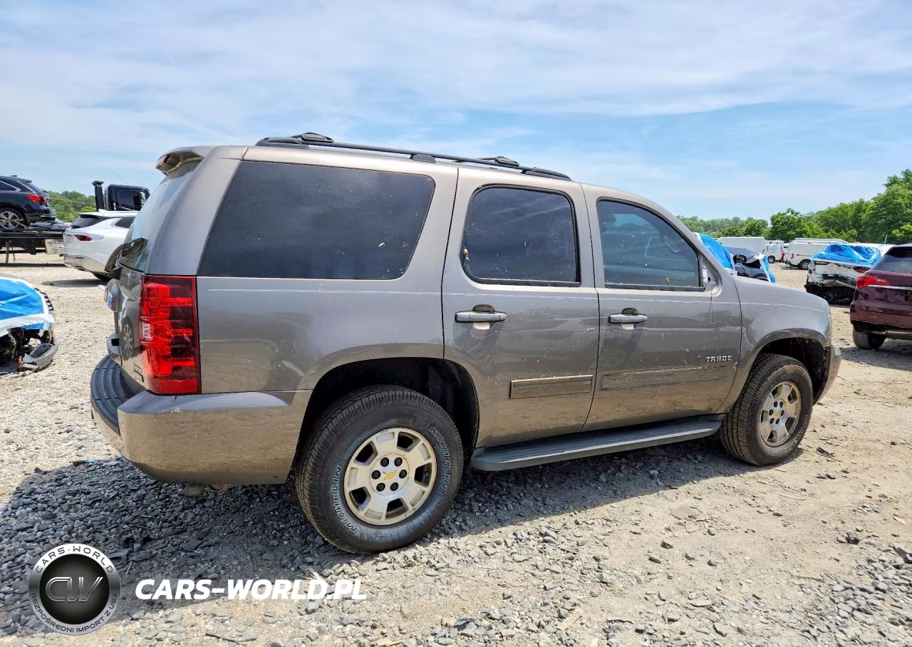 2012 Chevrolet Tahoe C1500 Ls VIN:1GNSCAE02CR326596 - 3