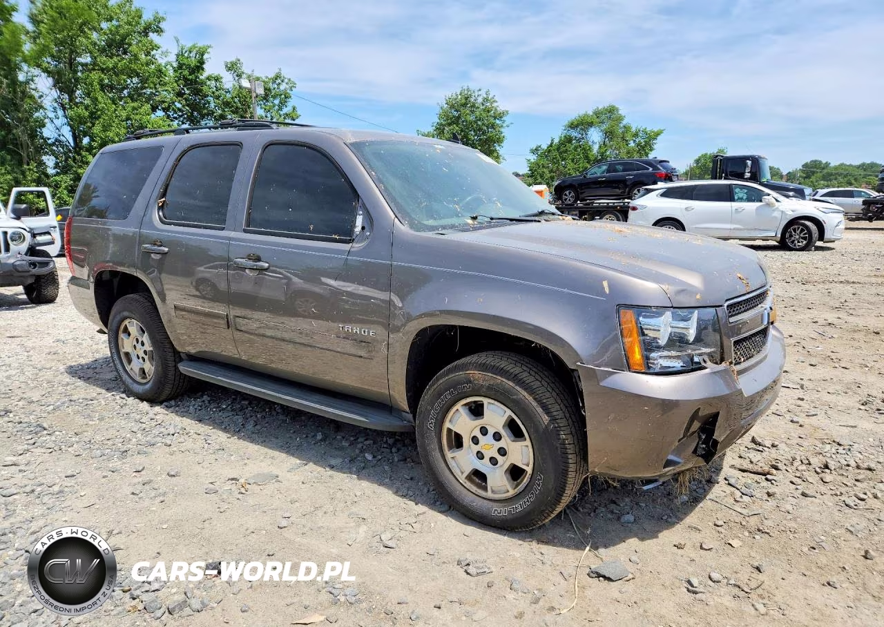 2012 Chevrolet Tahoe C1500 Ls VIN:1GNSCAE02CR326596 - 4
