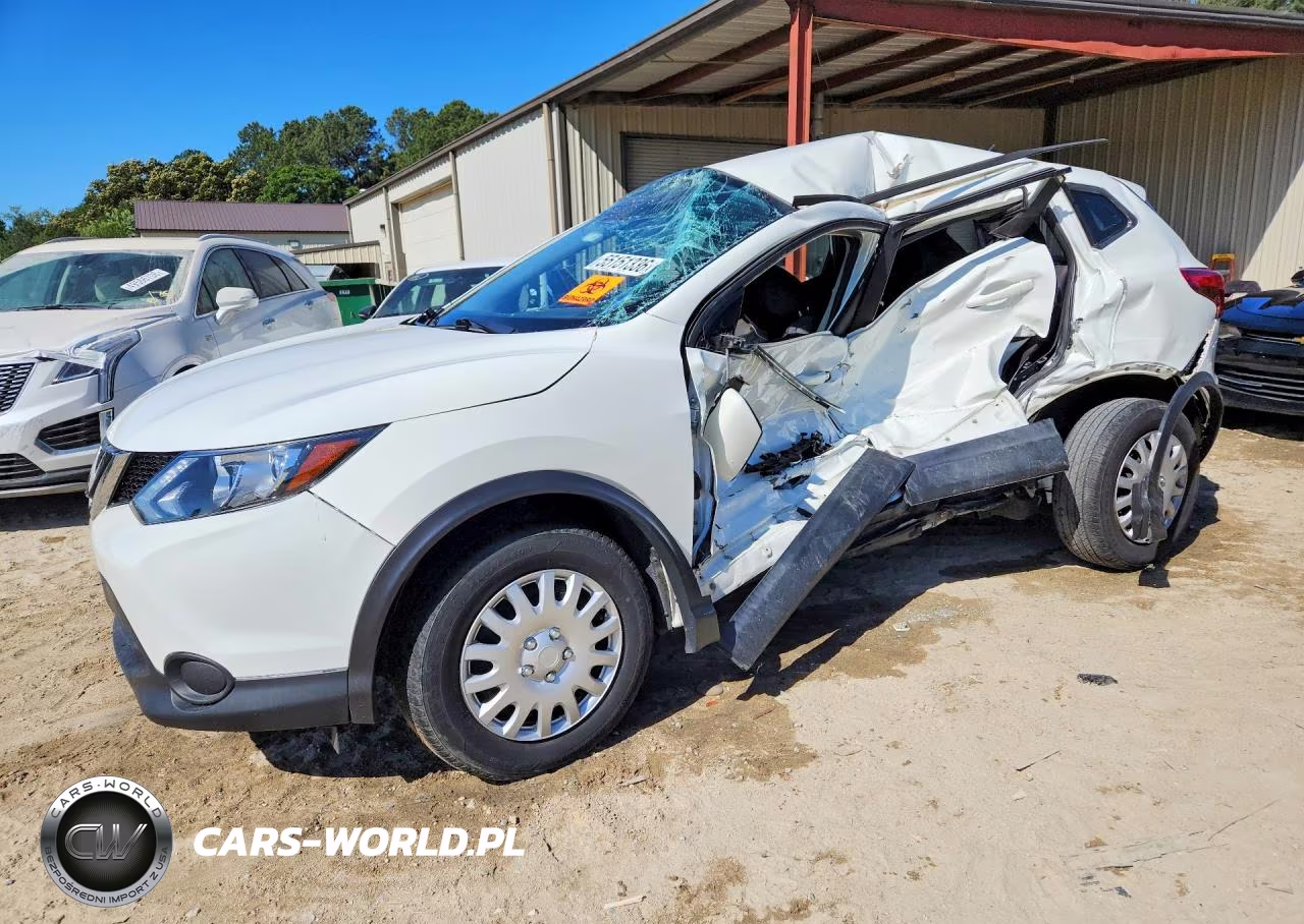 2018 Nissan Rogue Sport S – zdjęcie 1 z 13