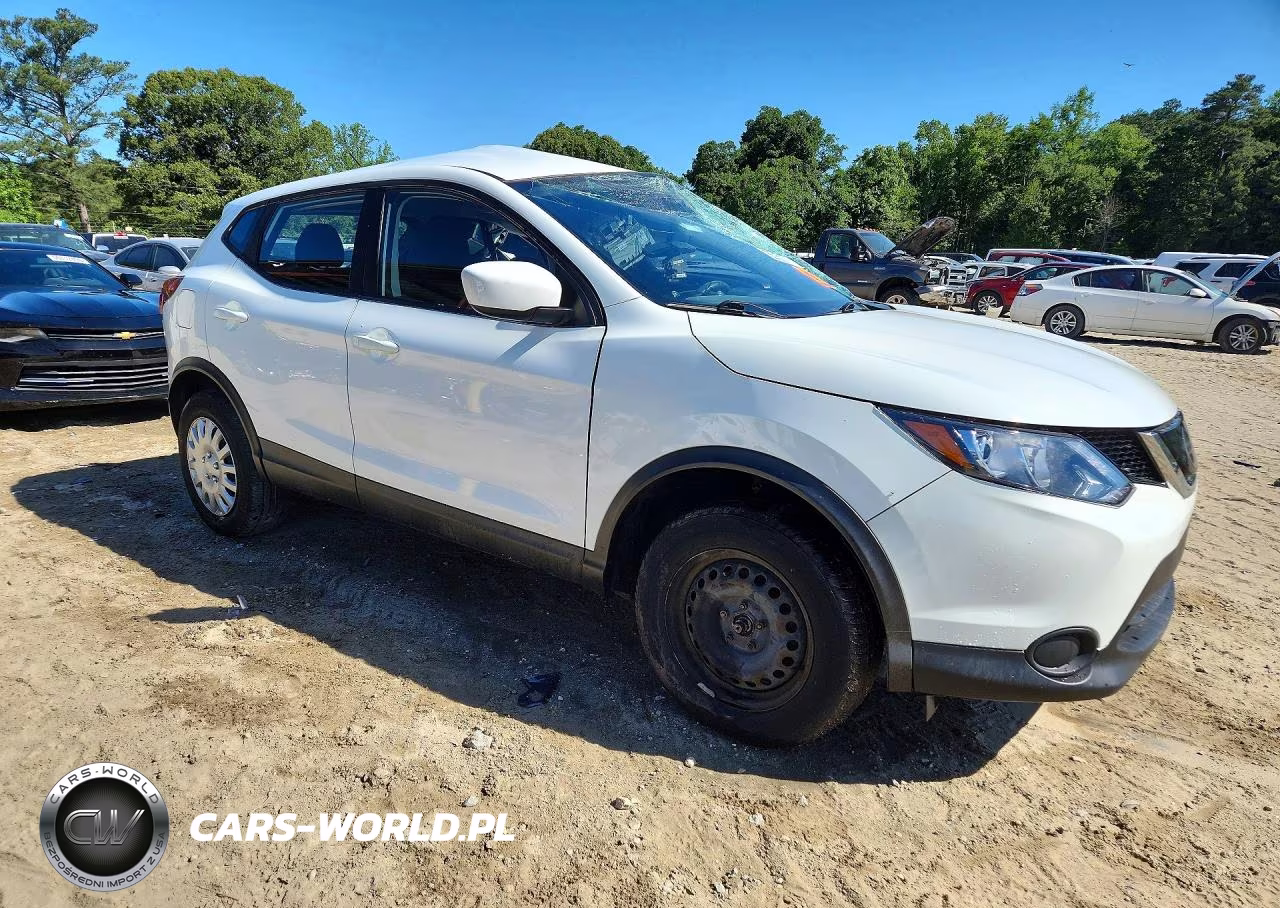 2018 Nissan Rogue Sport S VIN:JN1BJ1CP3JW154532 - 4