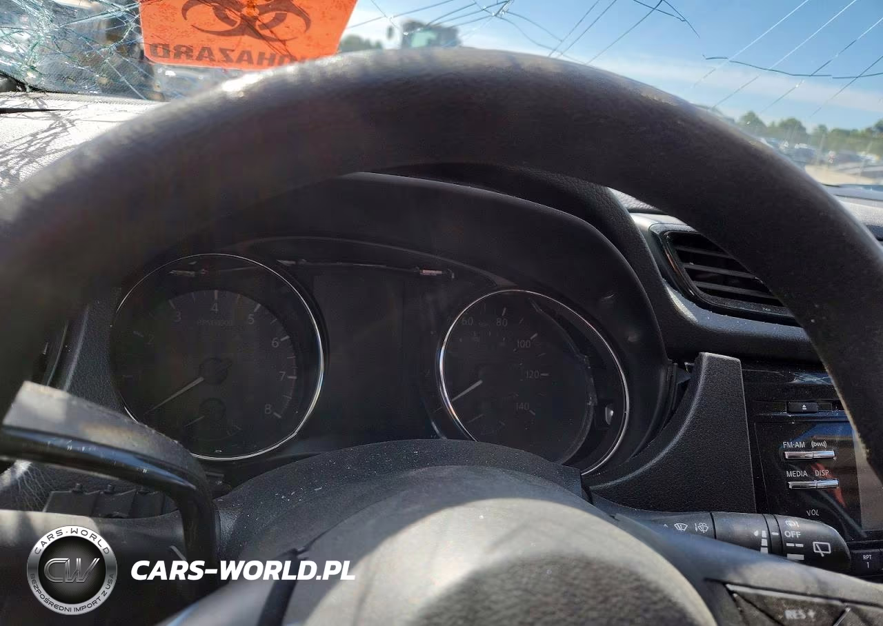 2018 Nissan Rogue Sport S VIN:JN1BJ1CP3JW154532 - 9