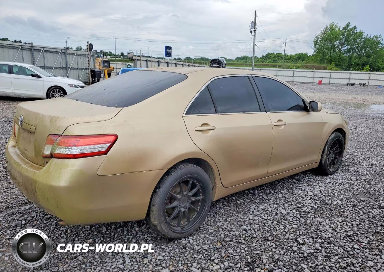 2010 Toyota Camry Le VIN:4T1BF3EK6AU580167 - 3
