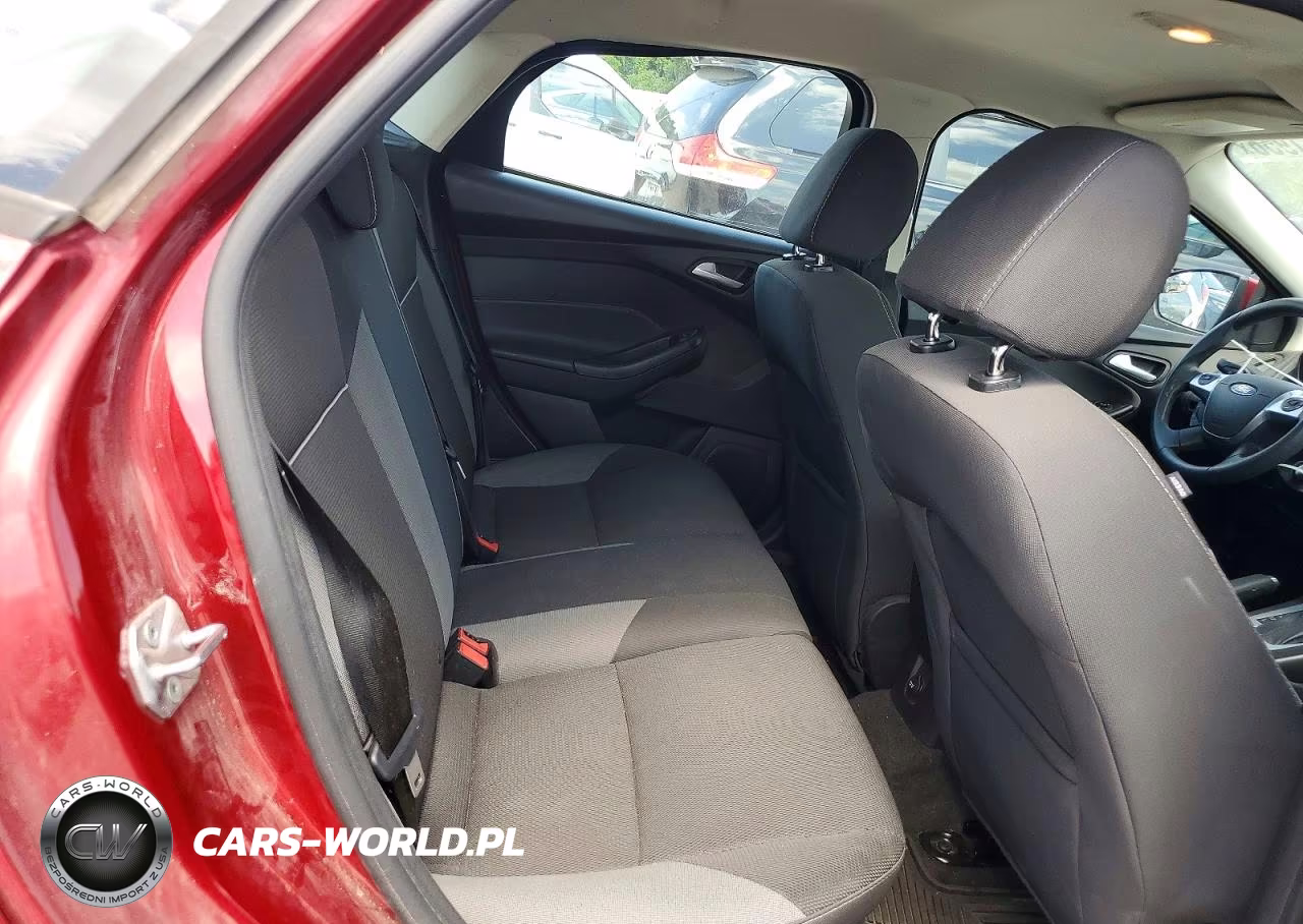 2014 Ford Focus Se VIN:1FADP3K26EL375528 - 10