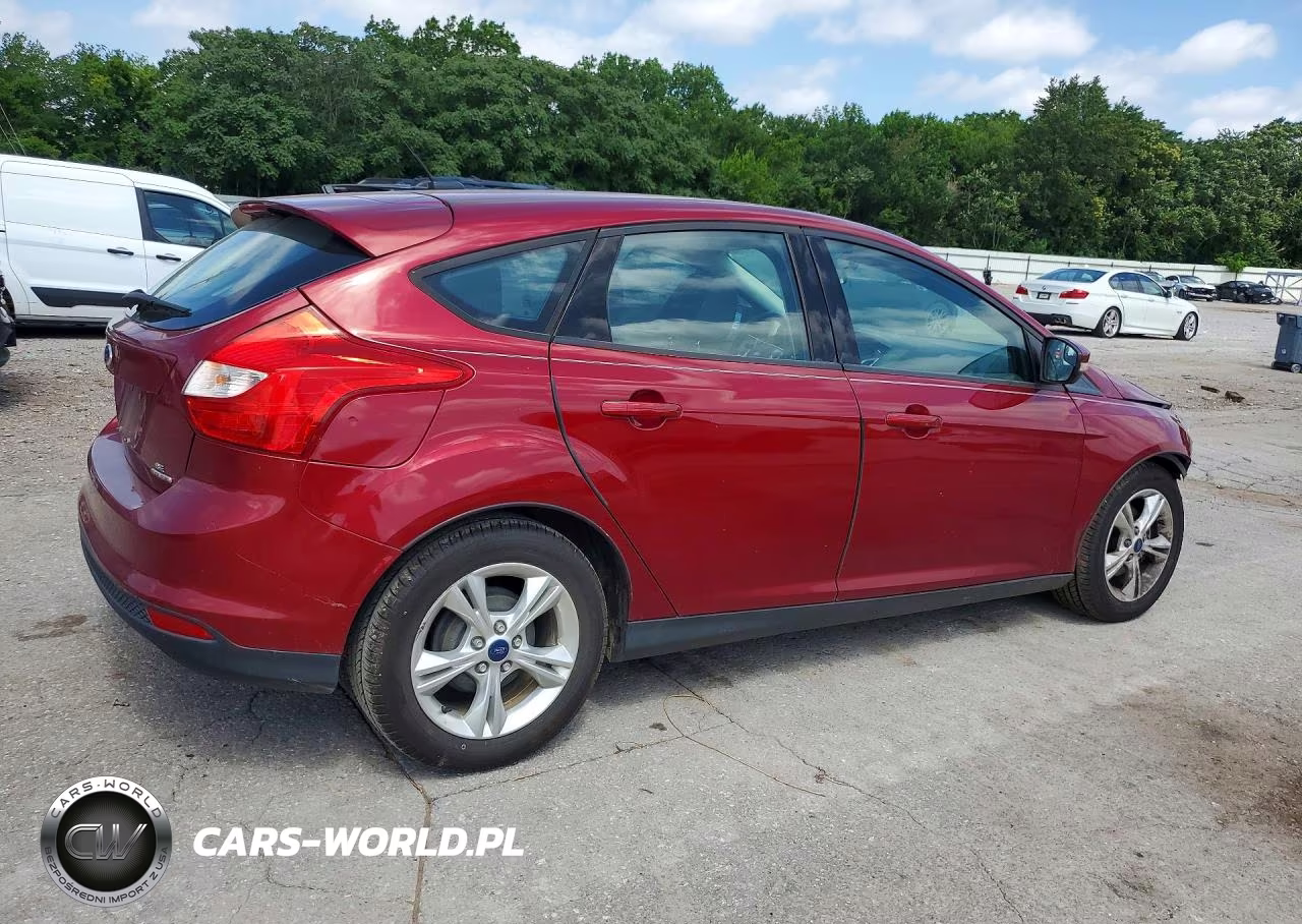 2014 Ford Focus Se VIN:1FADP3K26EL375528 - 3