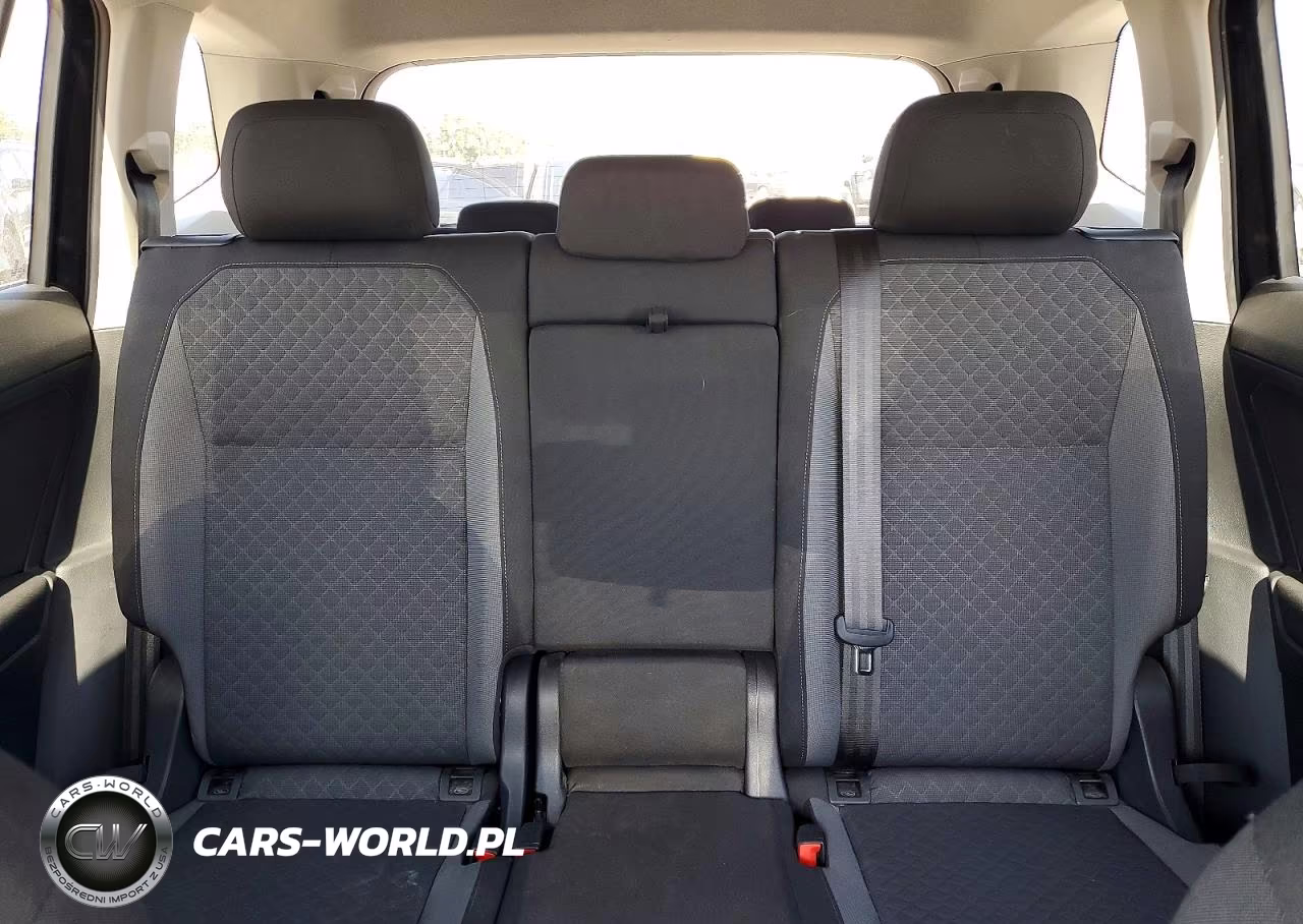 2020 Volkswagen Tiguan S VIN:3VV1B7AX1LM013636 - 10