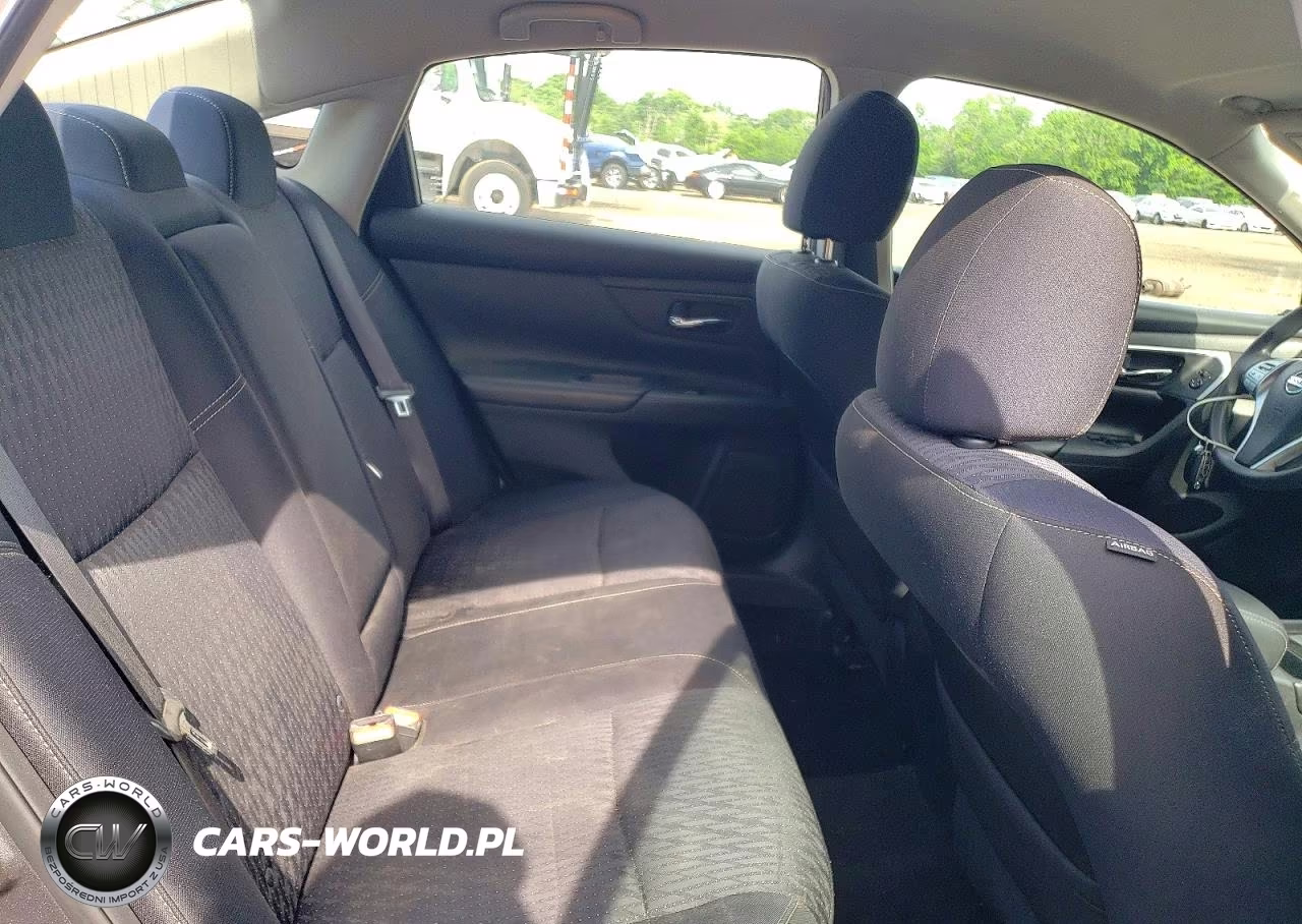 2016 Nissan Altima 2.5 S VIN:1N4AL3AP3GN351917 - 10