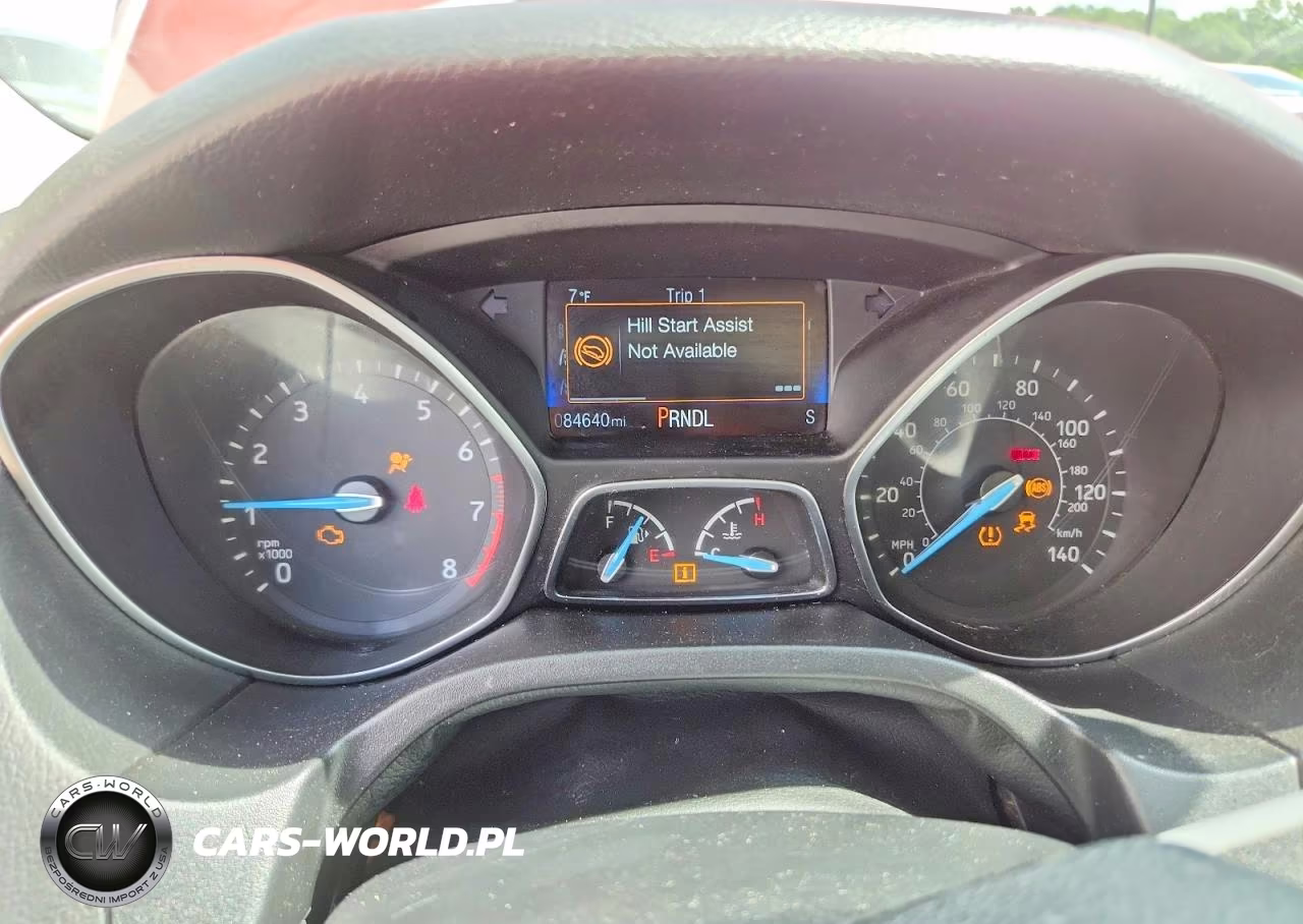2018 Ford Focus Se VIN:1FADP3F21JL252773 - 9