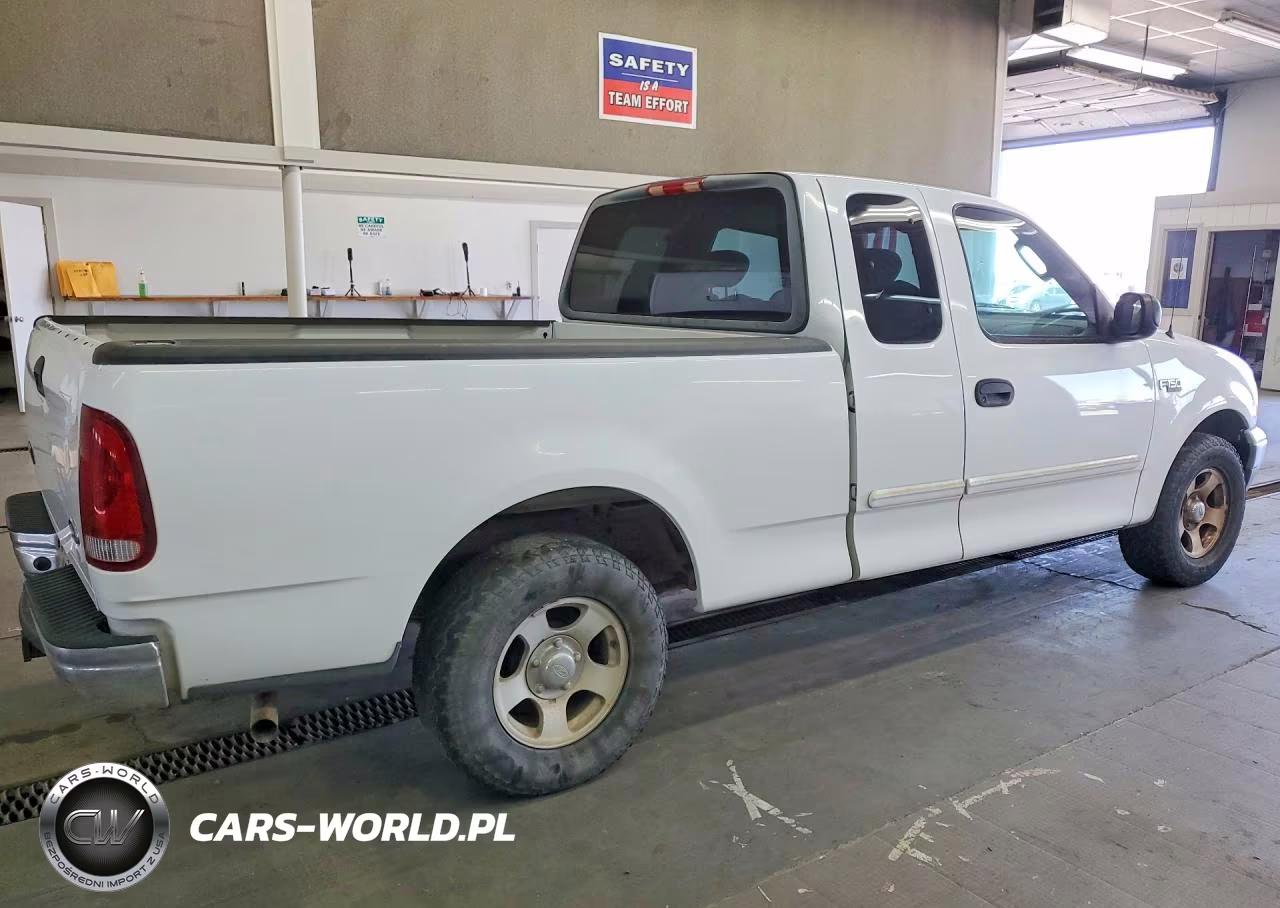 2004 Ford F-150 Heritage Classic VIN:2FTRX17284CA18521 - 3