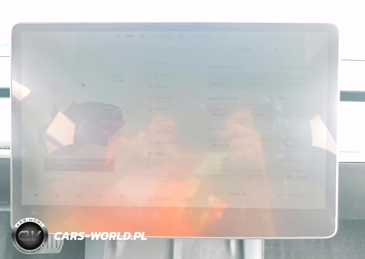 2023 Tesla Model 3 VIN:5YJ3E1EA5PF648094 - 9