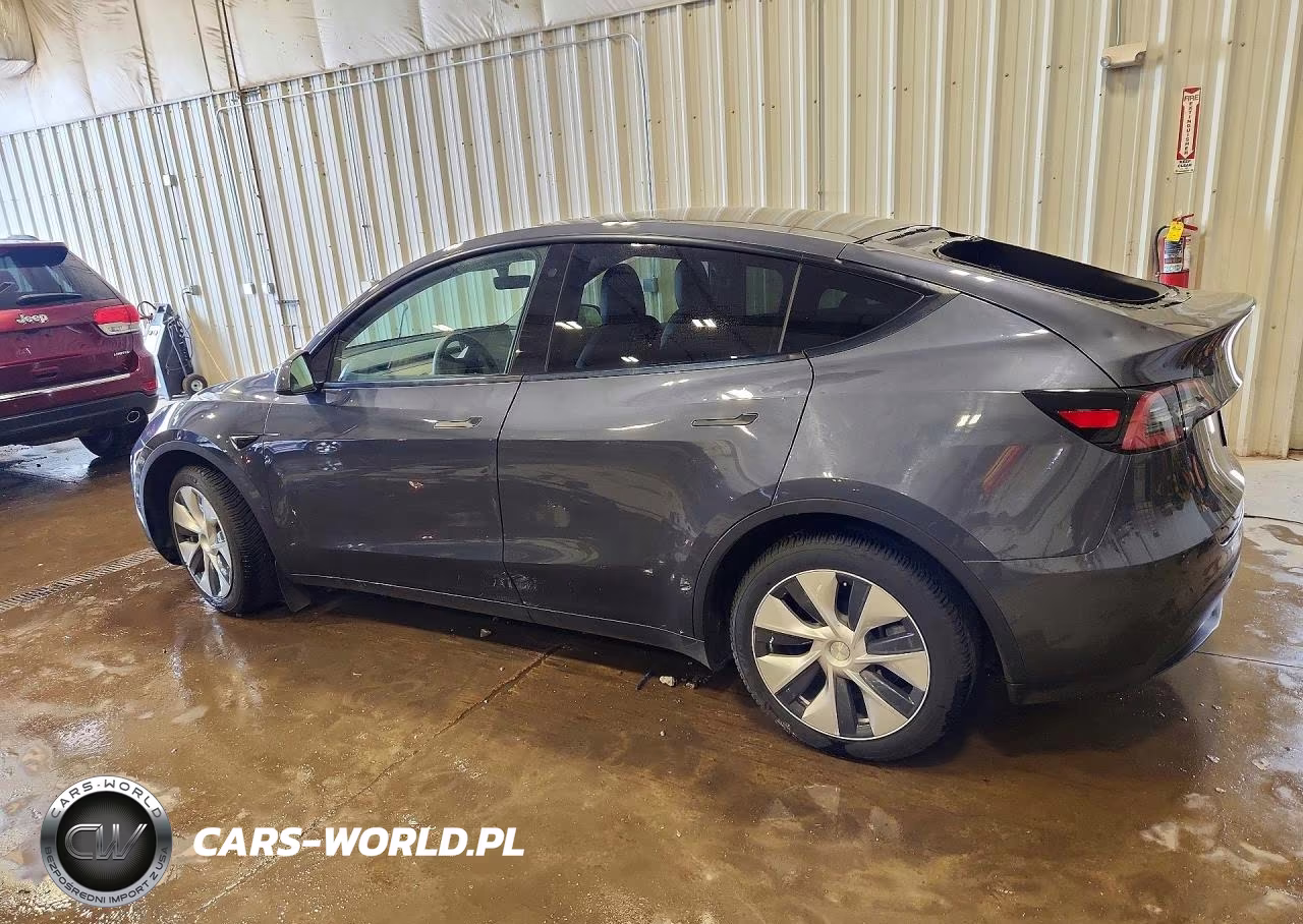 2022 Tesla Model Y VIN:7SAYGDEE3NF338756 - 2