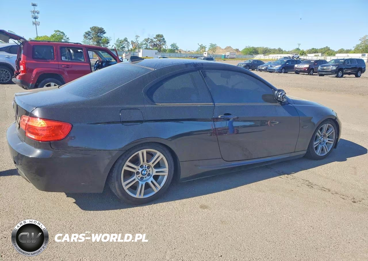 2012 BMW 335 Xi VIN:WBAKF9C53CE859008 - 3