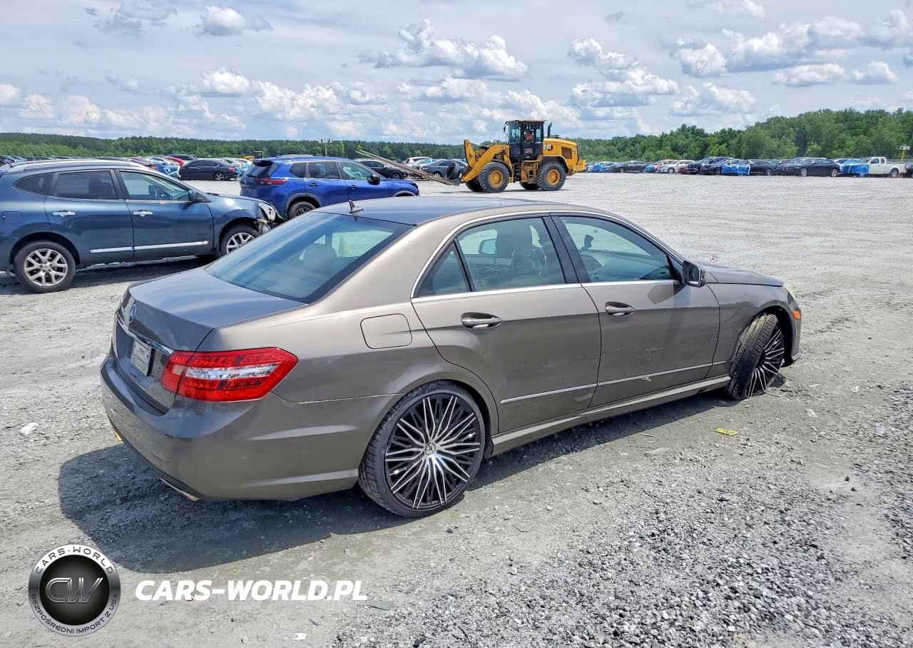 2010 Mercedes-Benz E 350 VIN:WDDHF5GB8AA112858 - 3