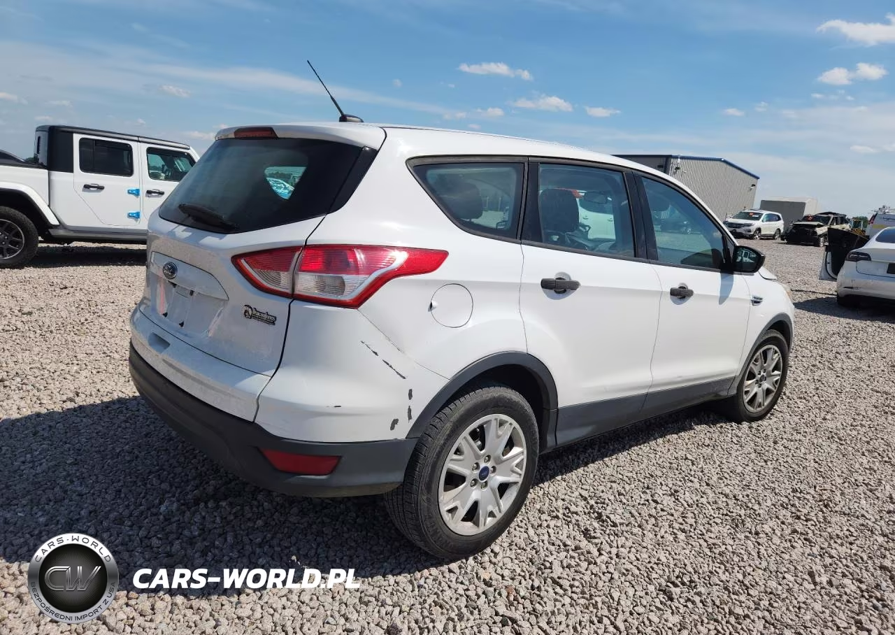 2016 Ford Escape S VIN:1FMCU0F7XGUB00384 - 3