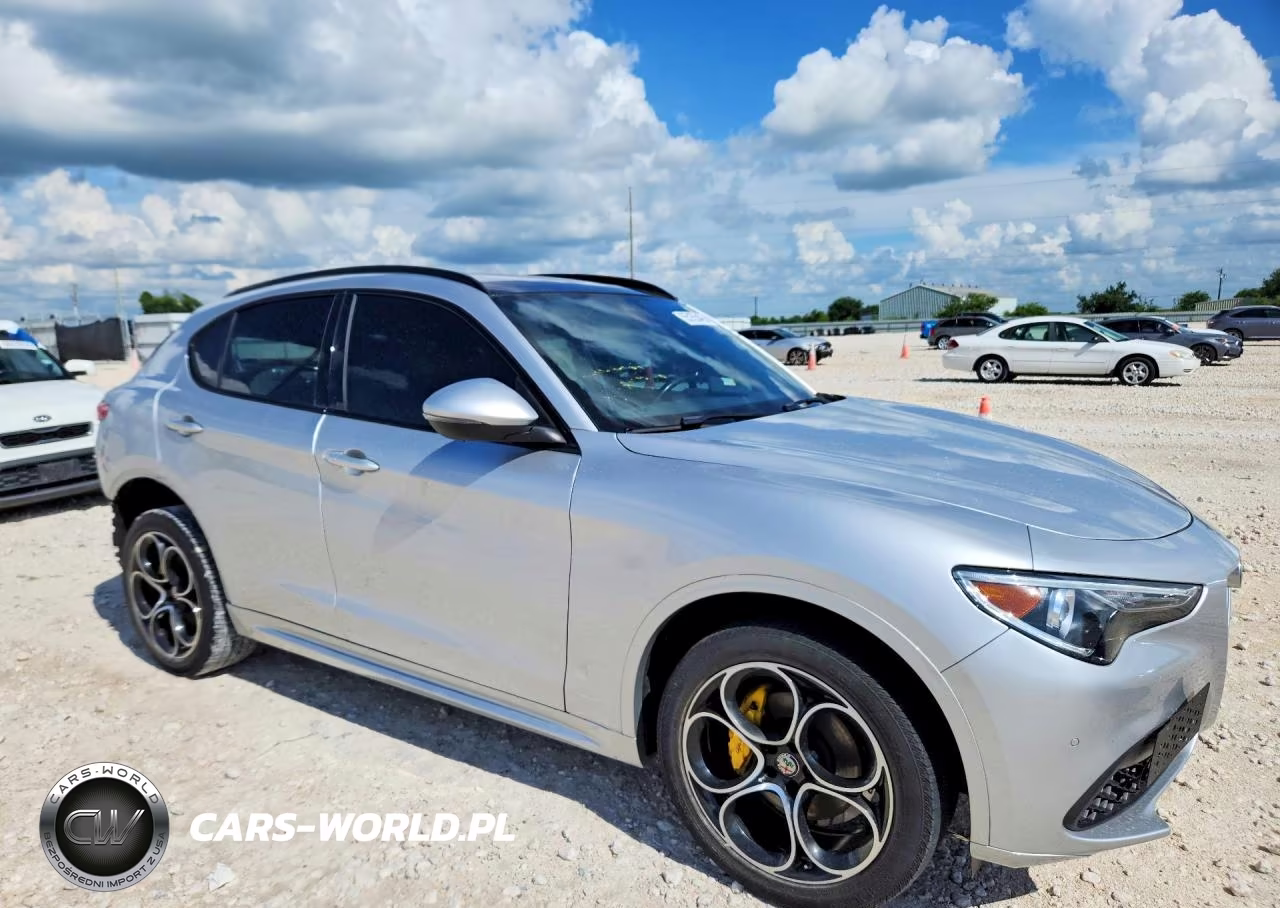 2021 Alfa Romeo Stelvio Ti VIN:ZASPAKBN8M7D19859 - 4