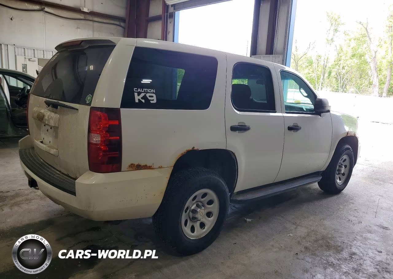 2011 Chevrolet Tahoe VIN:1GNSK2E01BR136716 - 3