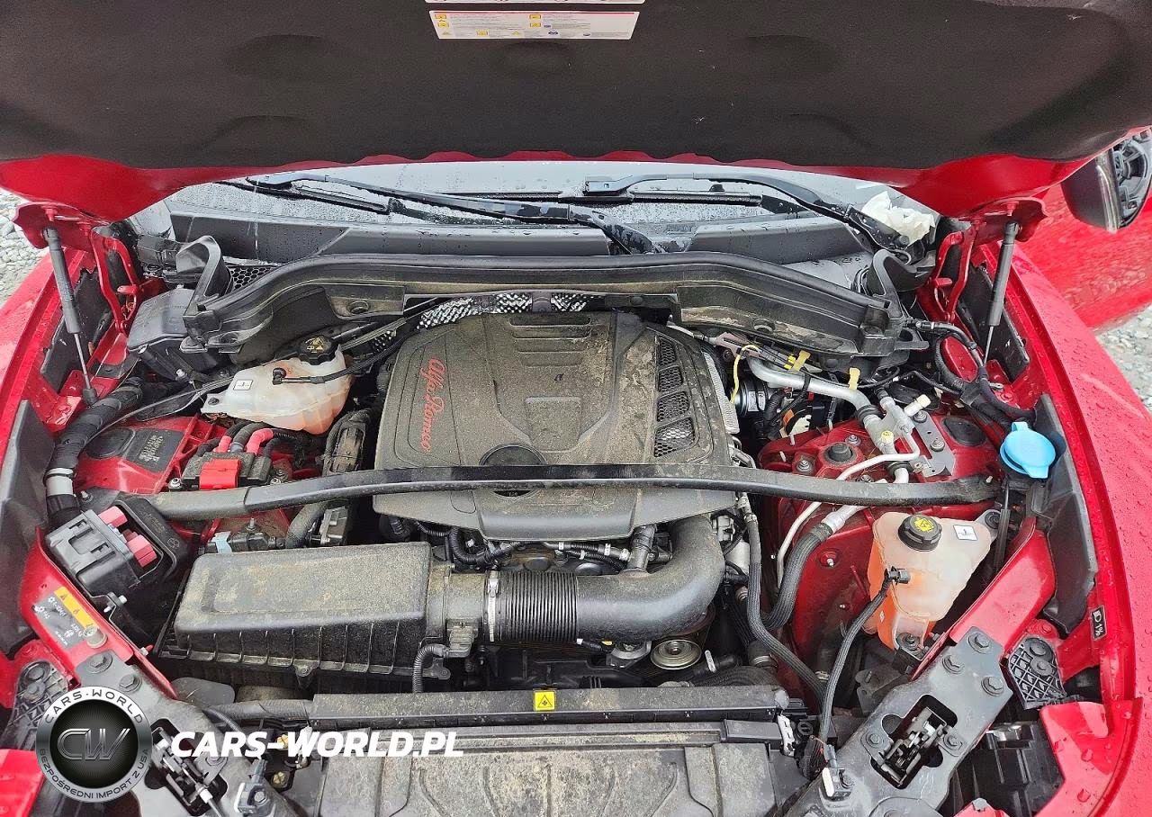 2021 Alfa Romeo Stelvio Ti VIN:ZASPAKBN0M7D12159 - 12