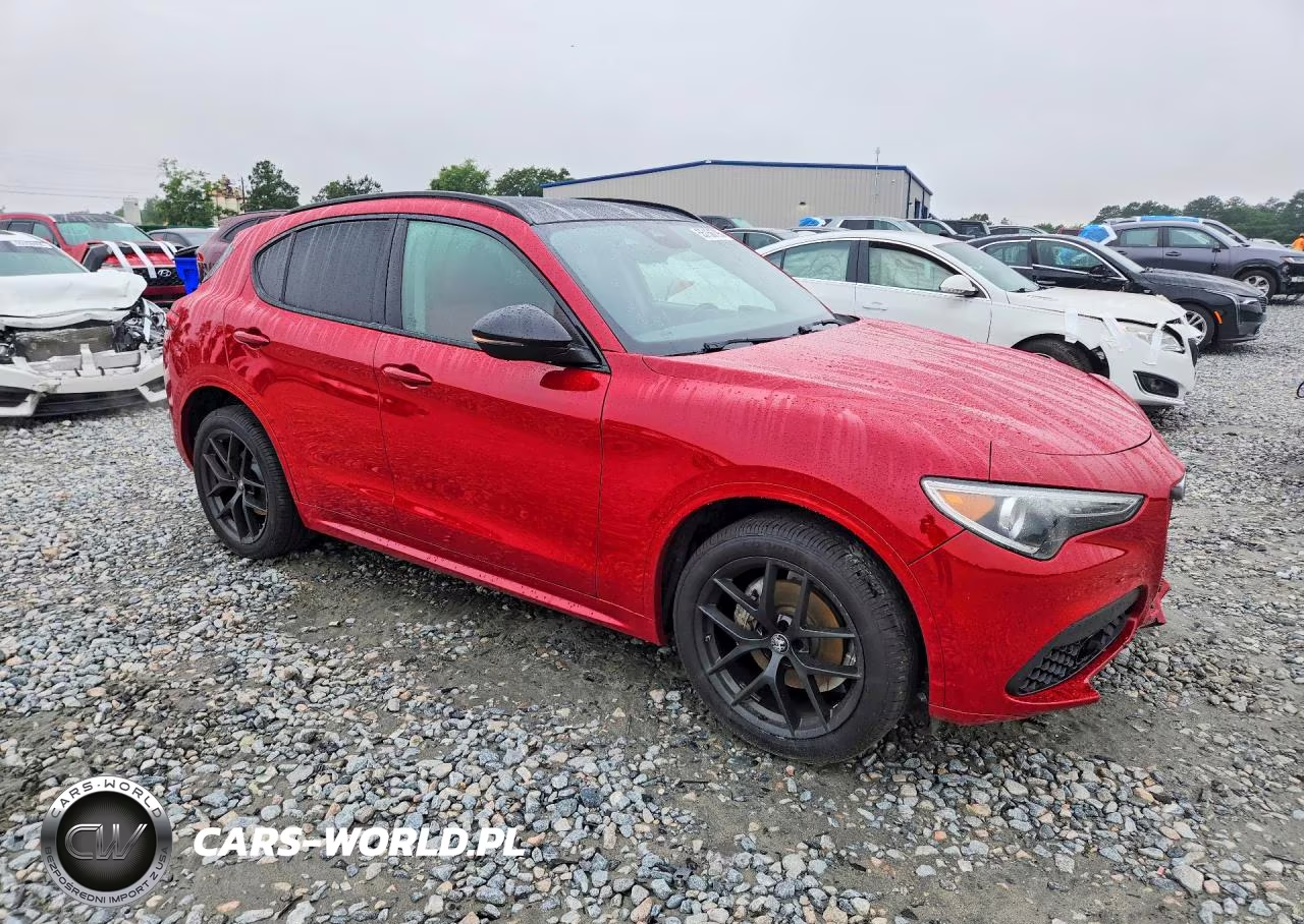 2021 Alfa Romeo Stelvio Ti VIN:ZASPAKBN0M7D12159 - 4