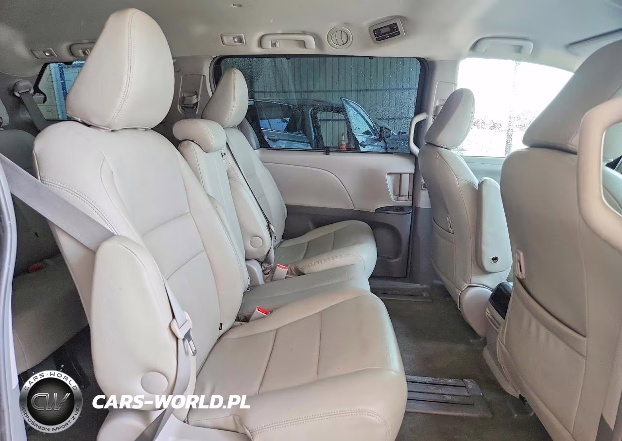 2017 Toyota Sienna Le VIN:5TDKZ3DC9HS844468 - 11