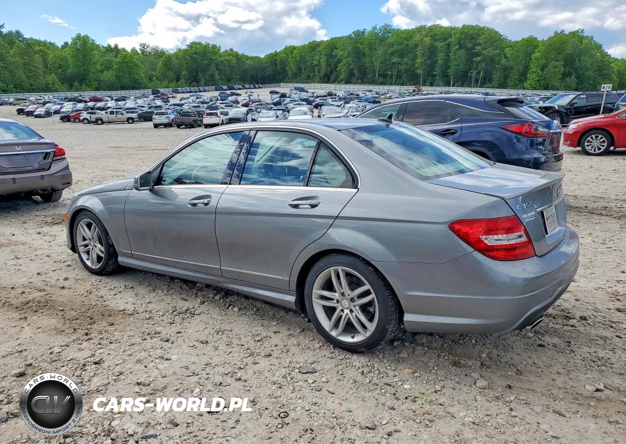 2012 Mercedes-Benz C 300 4Matic VIN:WDDGF8BB5CR232786 - 2