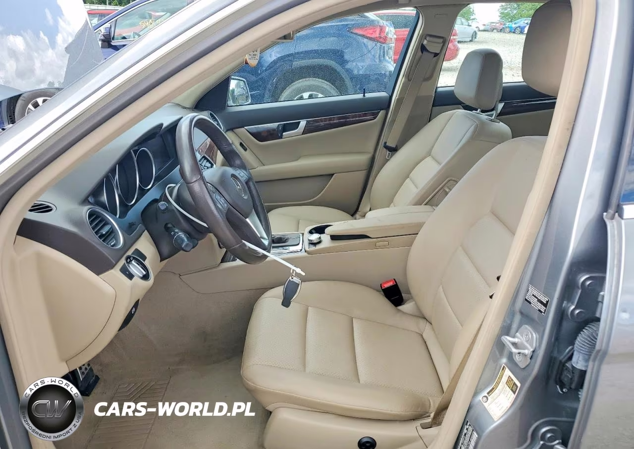 2012 Mercedes-Benz C 300 4Matic VIN:WDDGF8BB5CR232786 - 7