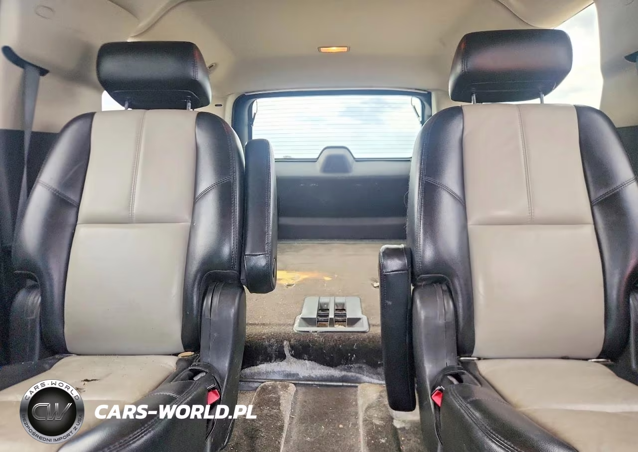 2007 Chevrolet Suburban K1500 VIN:3GNFK16307G275148 - 10