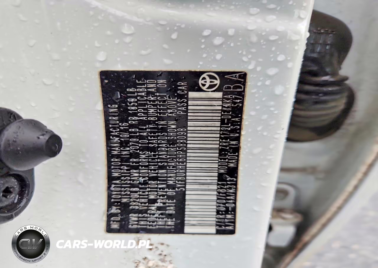 2017 Toyota Corolla Le VIN:5YFBURHE6HP588098 - 12