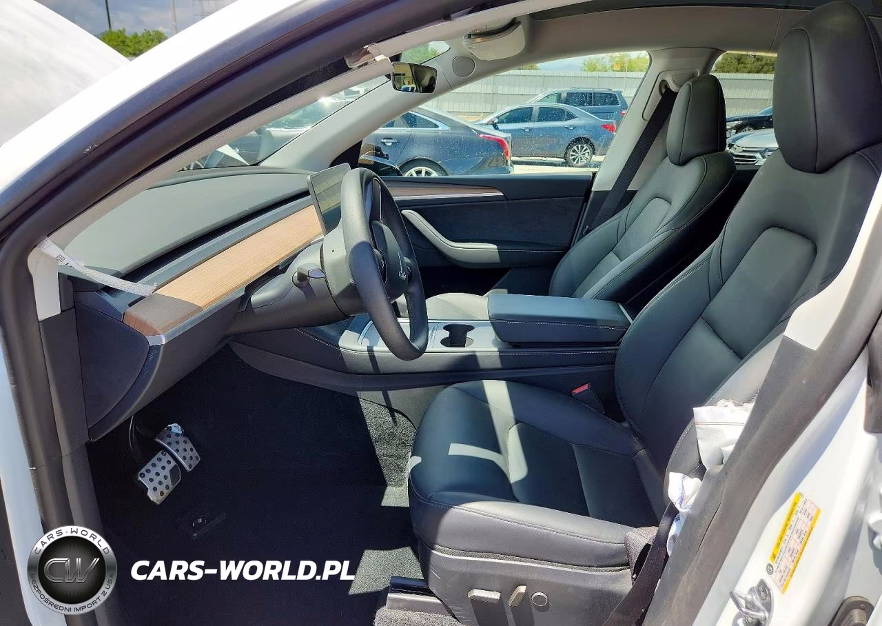 2024 Tesla Model Y VIN:7SAYGDEE5RA332721 - 7
