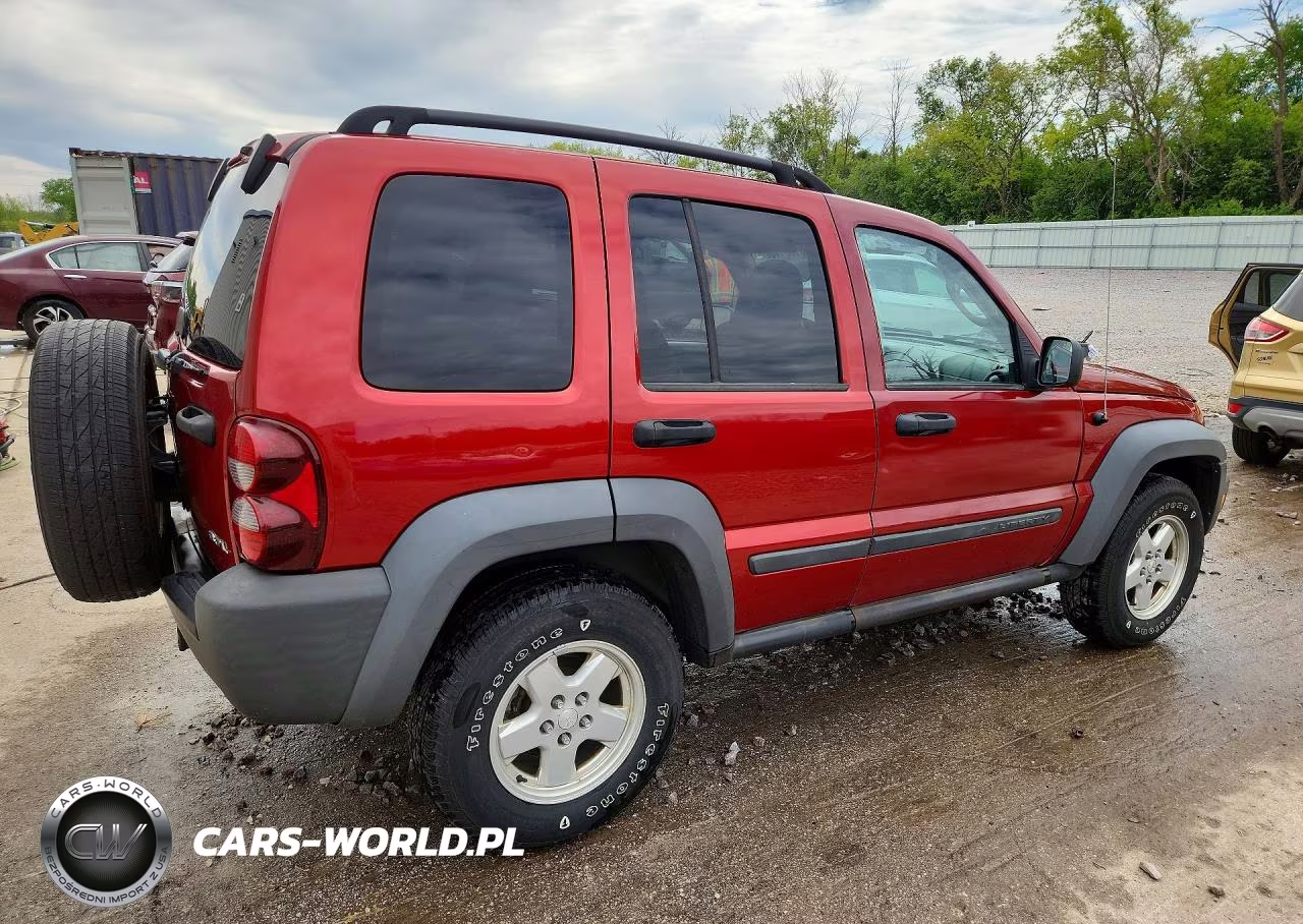 2006 Jeep Liberty Sport VIN:1J4GL48KX6W286555 - 3