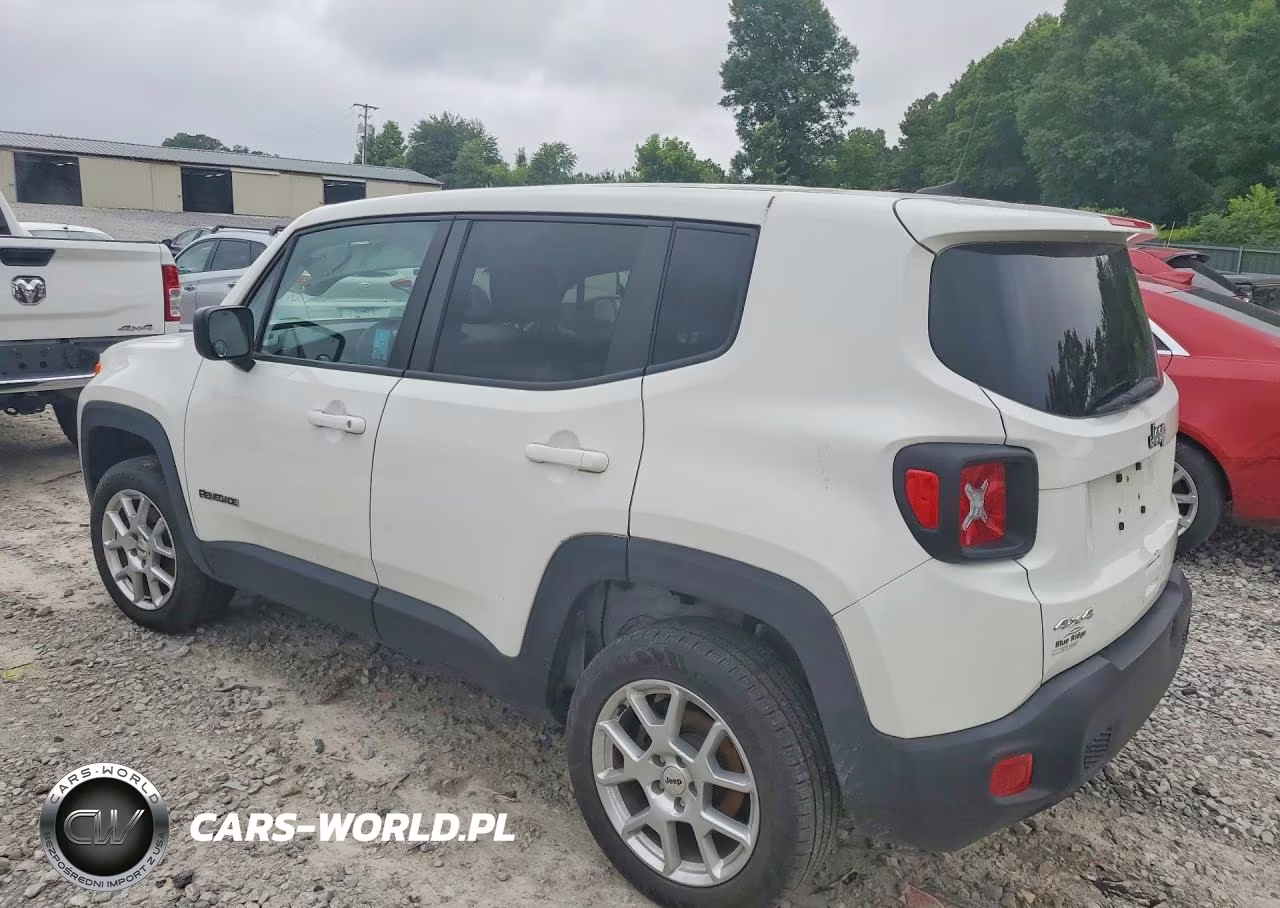 2023 Jeep Renegade Latitude VIN:ZACNJDB14PPP39986 - 2