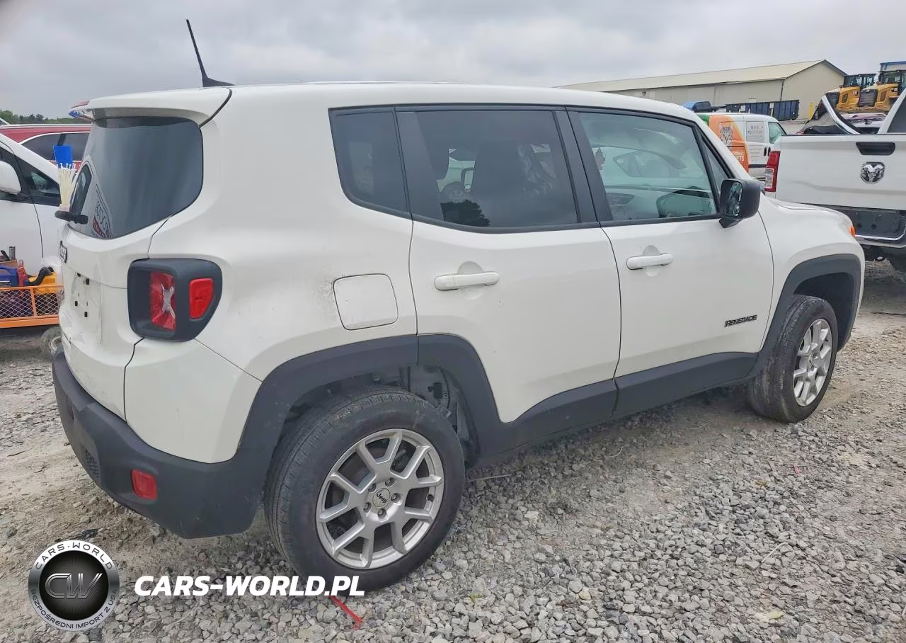 2023 Jeep Renegade Latitude VIN:ZACNJDB14PPP39986 - 3