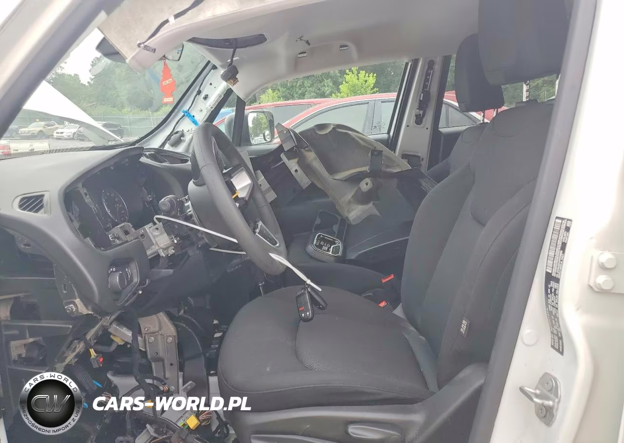 2023 Jeep Renegade Latitude VIN:ZACNJDB14PPP39986 - 7