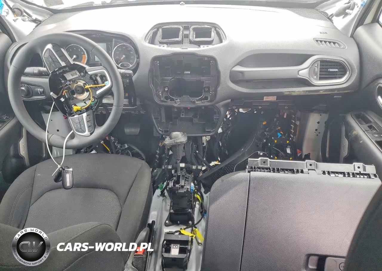 2023 Jeep Renegade Latitude VIN:ZACNJDB14PPP39986 - 8