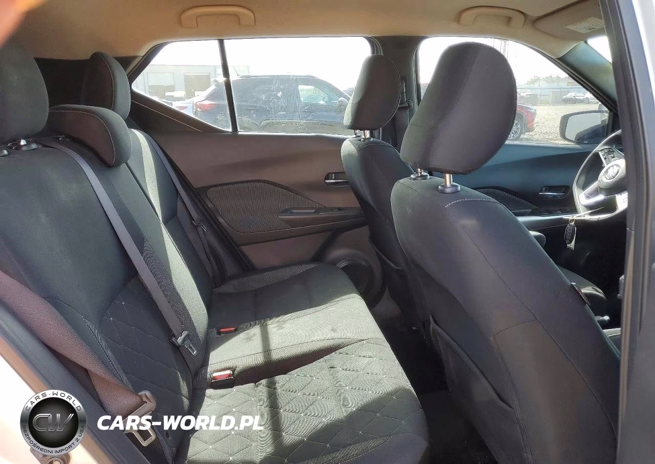 2019 Nissan Kicks Sv VIN:3N1CP5CU4KL555837 - 10