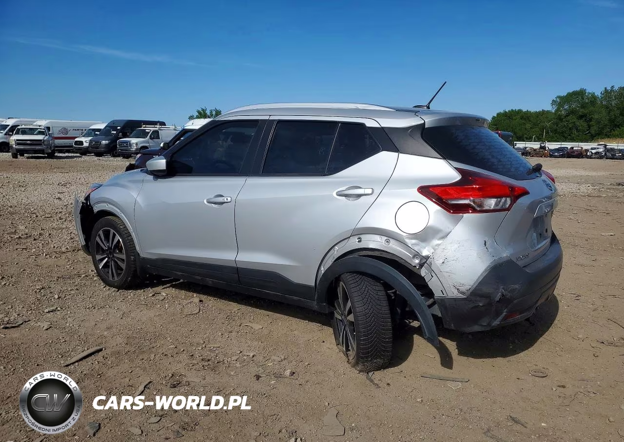 2019 Nissan Kicks Sv VIN:3N1CP5CU4KL555837 - 2