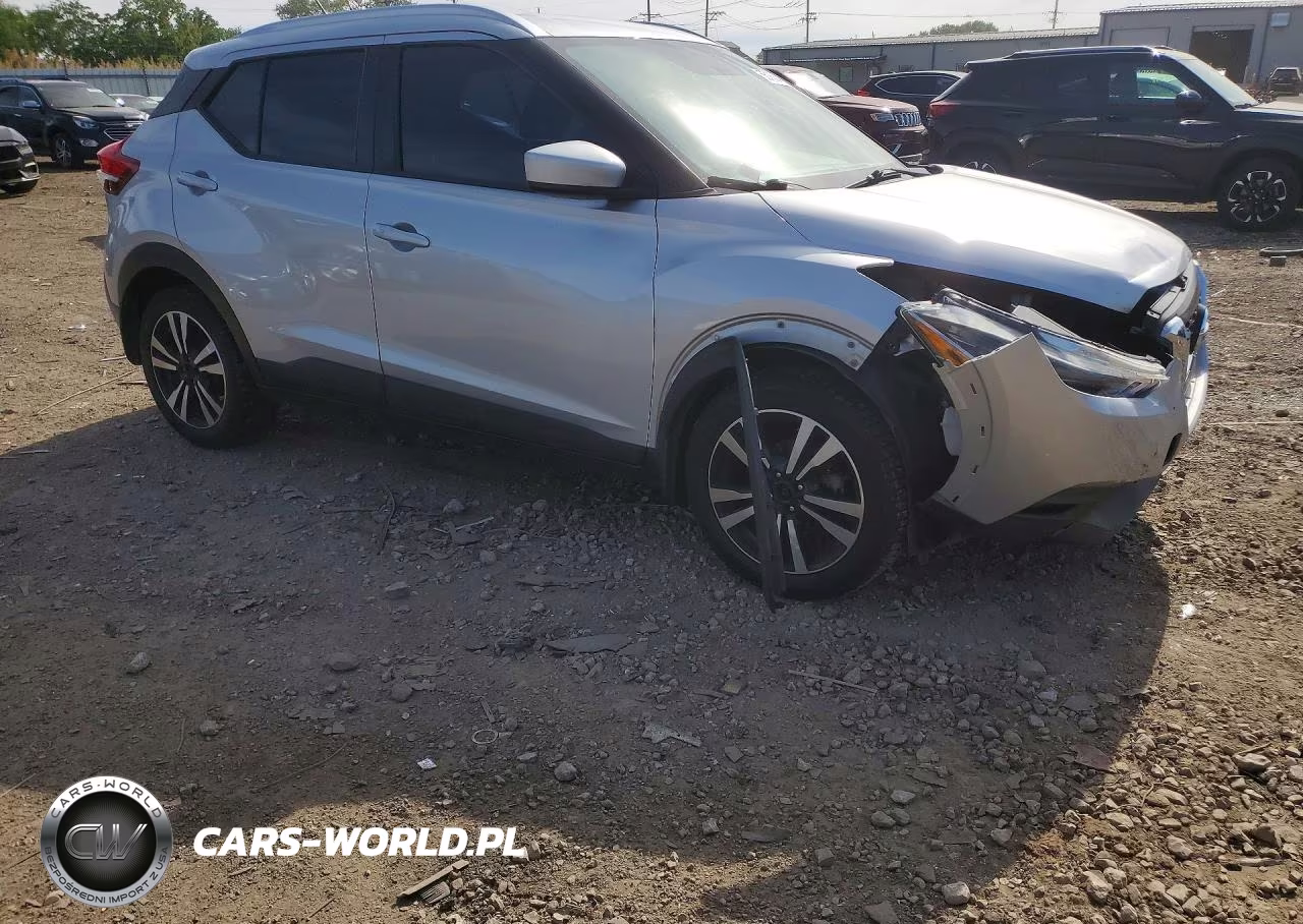 2019 Nissan Kicks Sv VIN:3N1CP5CU4KL555837 - 4