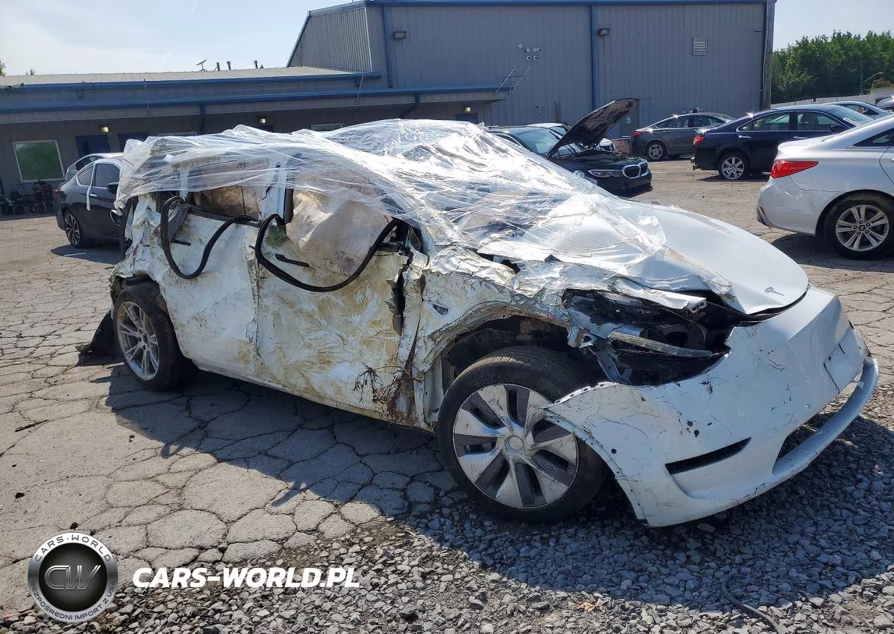 2021 Tesla Model Y VIN:5YJYGDEE0MF088436 - 4