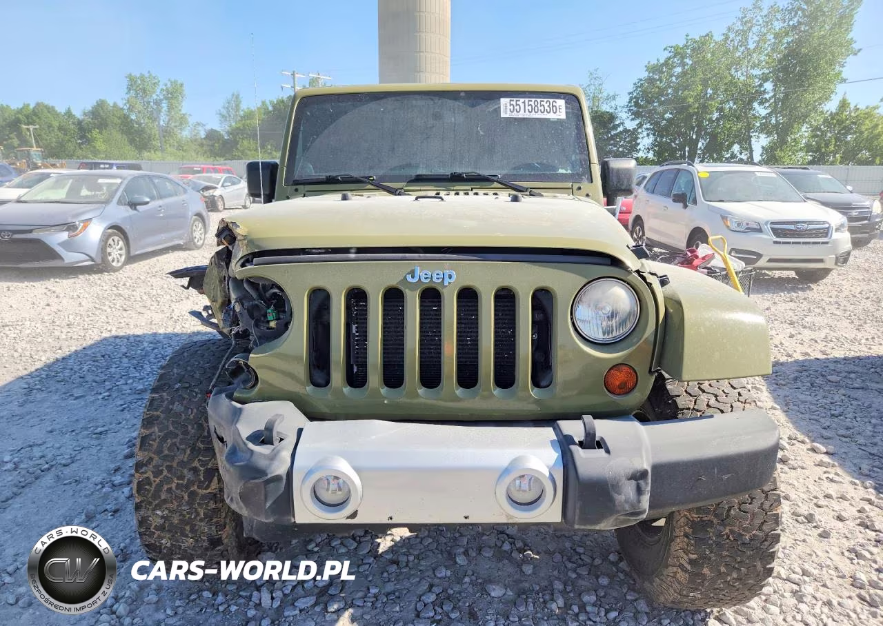 2013 Jeep Wrangler Unlimited Sahara VIN:1C4BJWEG0DL665631 - 5