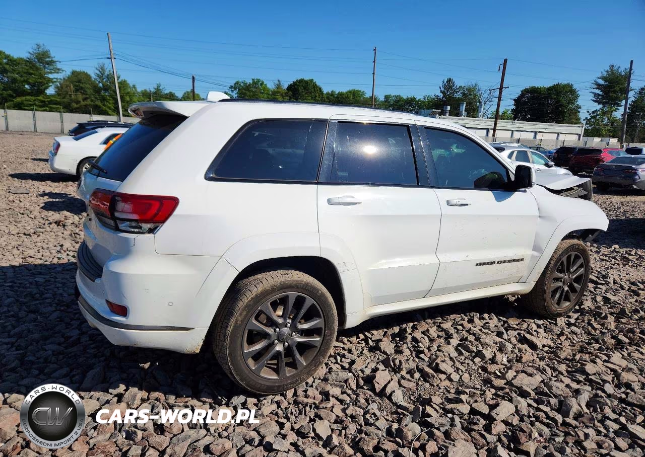 2018 Jeep Grand Cherokee Overland VIN:1C4RJFCG2JC230557 - 3