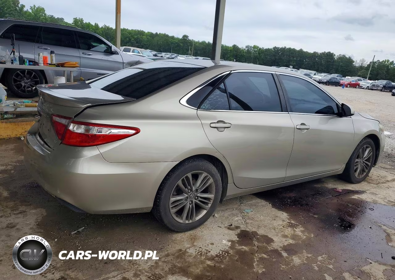 2016 Toyota Camry Se VIN:4T1BF1FK1GU192114 - 3